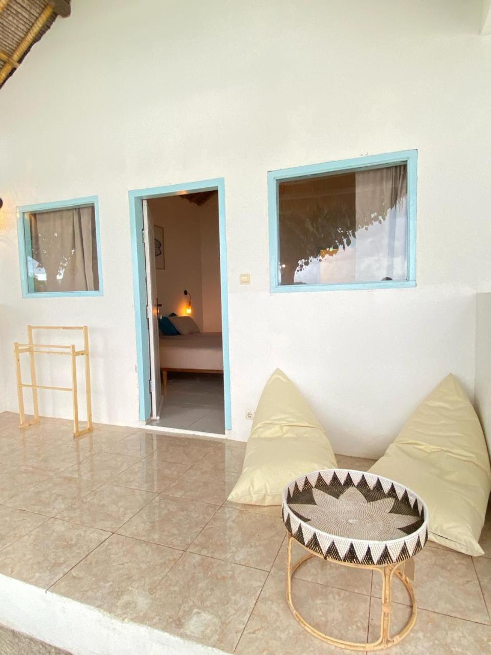 Surf Shack Grupuk Hotel Bumbang Eksteriør billede