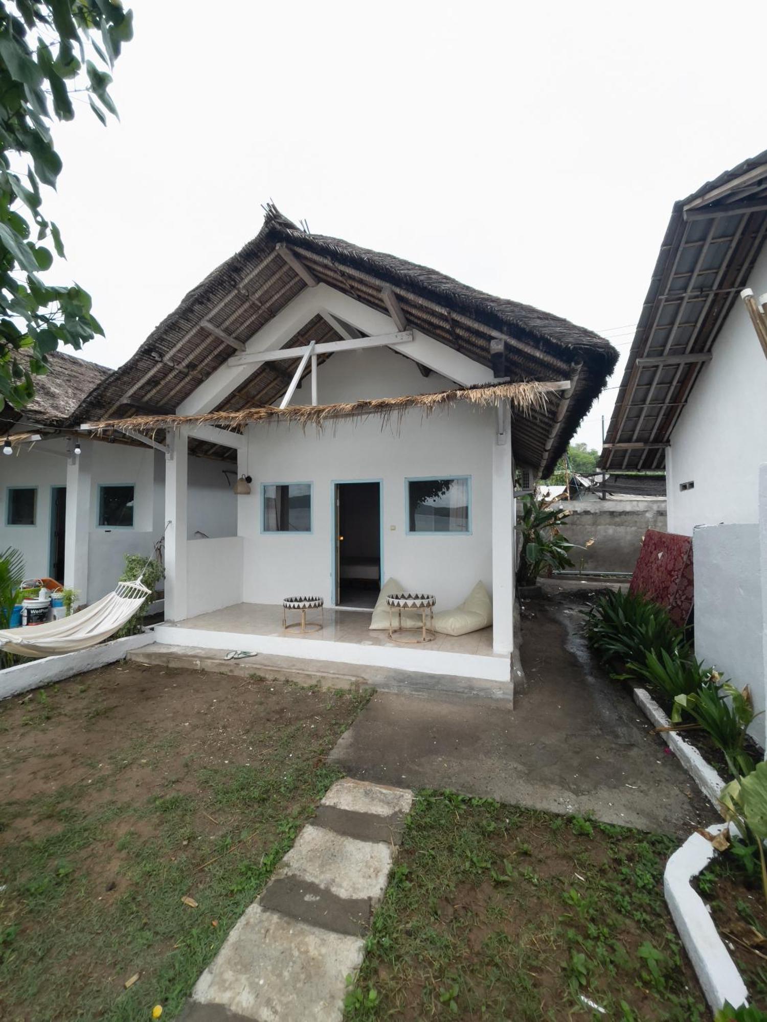 Surf Shack Grupuk Hotel Bumbang Eksteriør billede